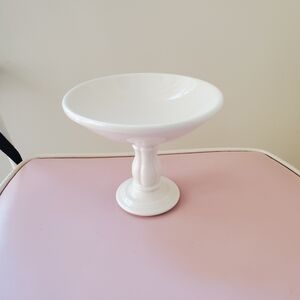 Villeroy & Boch White Pedestal Bowl